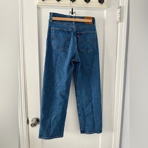 Levi’s Ribcage Straight Ankle Jeans